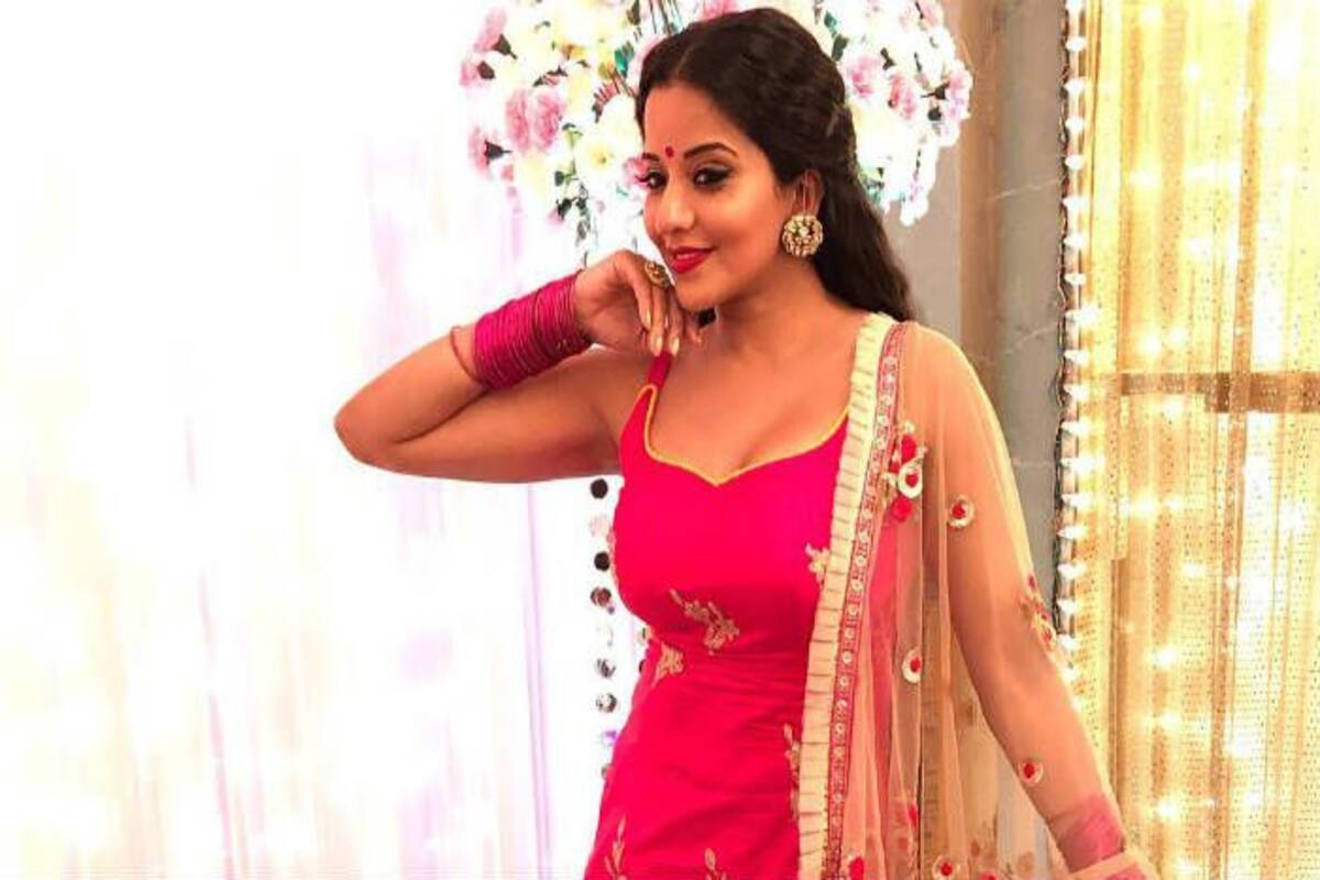 Bhojpuri Hot Actress Monalisa Recreates Madhuri Ash S Dola Re Dola Moment In Nazar Watch Video India Com C'est l'occasion de découvrir des interviews des quatre membres du groupe, des clips spécialements conçus pour l'émission et d'assister à un. bhojpuri hot actress monalisa recreates