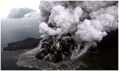 अनाक क्राकाटोआ ज्वालामुखी 