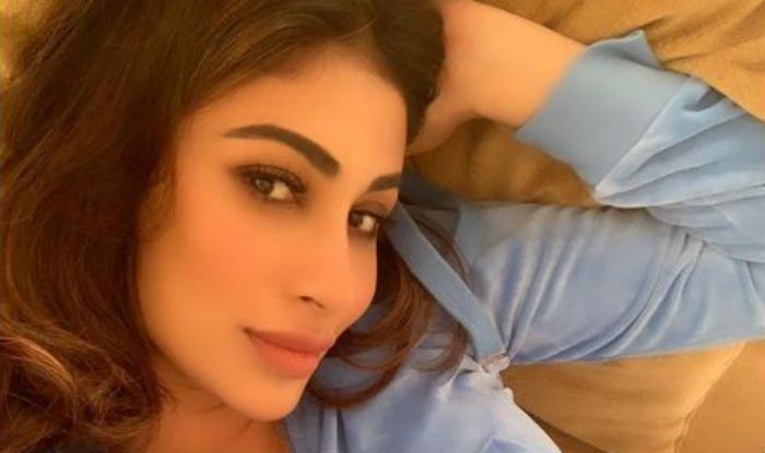Naagin Hotness Mouni Roy Looks Sexy in Blue Tracksuit as She Comfortably Strikes a Pose For Selfie – See Picture Naagin Hotness Mouni Roy Looks Sexy in Blue Tracksuit as She Comfortably Strikes a Pose For Selfie – See Picture