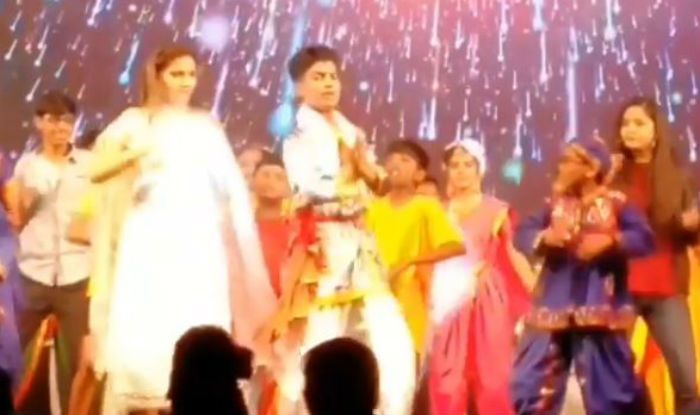 Haryanvi Sensation Sapna Choudhary Flaunts Her Sexy Thumkas on Teri Aakhya Ka Yo Kajal With Children on Stage – Watch Video Haryanvi Sensation Sapna Choudhary Flaunts Her Sexy Thumkas on Teri Aakhya Ka Yo Kajal With Children on Stage – Watch Video