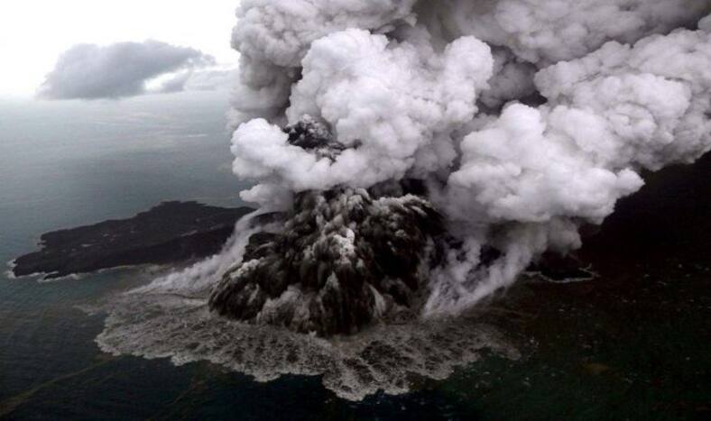 Indonesia Reroutes Flights as Anak Krakatau Volcano Spews Ash Into Air