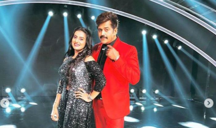 Bhojpuri Sizzler Akshara Singh And Ravi Kishan’s Sensuous And Hot Dance on The Stage of Sa Re Ga Ma Pa Little Champs Will Drive Away Your Midweek Blues Bhojpuri Sizzler Akshara Singh And Ravi Kishan’s Sensuous And Hot Dance on The Stage of Sa Re Ga Ma Pa Little Champs Will Drive Away Your Midweek Blues