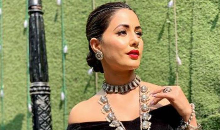 Television Hotness Hina Khan Looks Sexy in Black Lehenga Choli And Bold Lips as She Flaunts Her Washboard Abs in Sun-kissed Picture Television Hotness Hina Khan Looks Sexy in Black Lehenga Choli And Bold Lips as She Flaunts Her Washboard Abs in Sun-kissed Picture