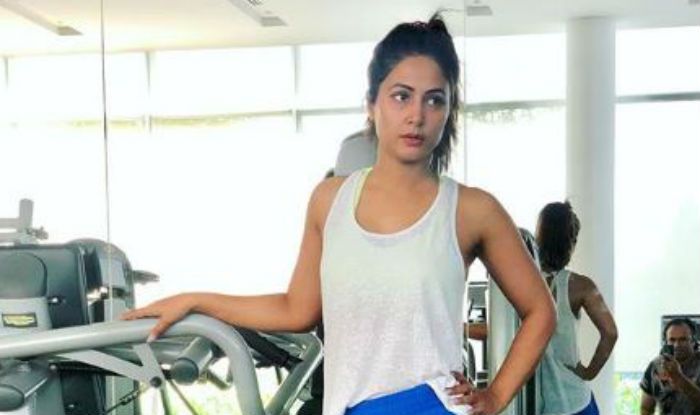 Television Hottie Hina Khan Looks Her Sexiest Best in White Tank Top ...