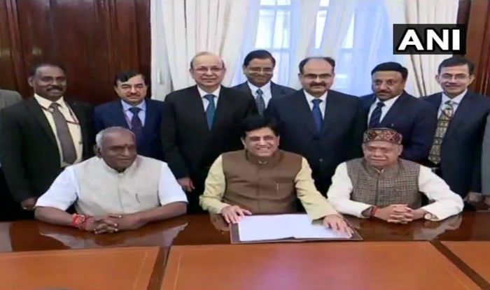 Budget 2019 to be Presented Today; Grand Announcements With Focus on Farmers, Salaried Class Likely