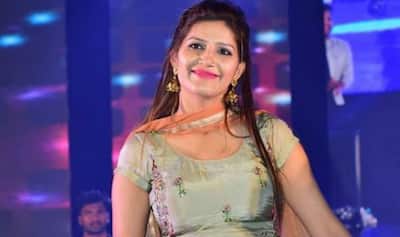 Sapna Choudhary Ki Xxx Video - Haryanvi Hottie And Chetak Fame Sapna Choudhary Flaunts Her Sexy Thumkas on  Her Popular Track 'Tere Thumke' During Stage Performance â€“ Watch | India.com