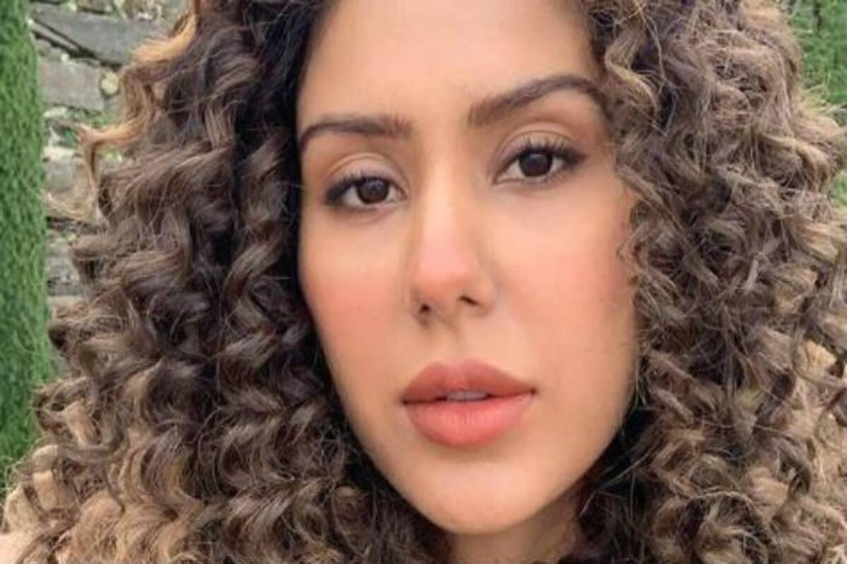 Punjabi Bomb Sonam Bajwa Looks Smoking Hot in Sexy Curls From Her Single  'Gudiyaan Patole' 