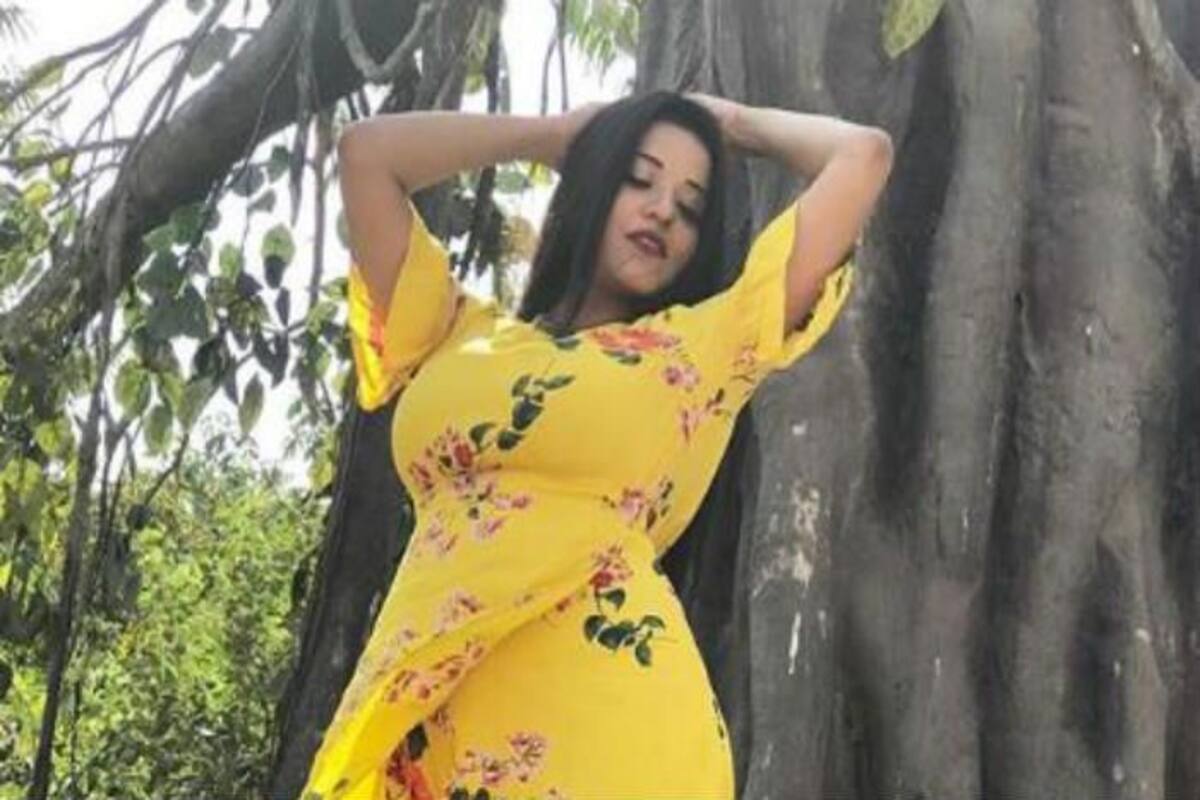 Monalisa Bhojpuri Heroin Sex Video - Bhojpuri Bombshell Monalisa Trolled on Instagram Video, Nazar Producer Gul  Khan Tracks Down Offender Through Cyber Cell's Help | India.com