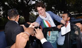 On Day of Entry Into Politics, Priyanka Drops Husband Robert at ED Office Along With a 'Hint'