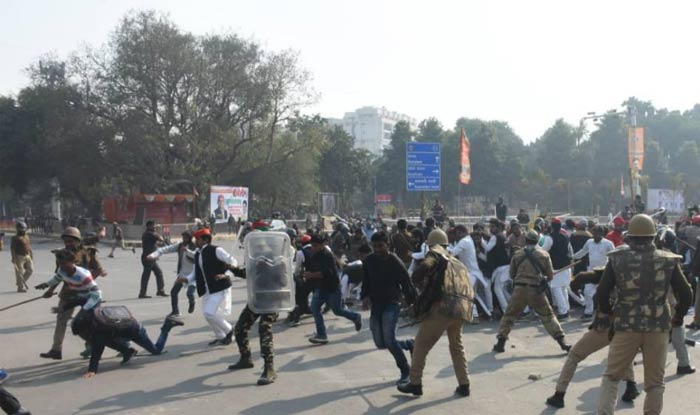 Prayagraj: Police Lathicharge SP Workers Protesting Against no-entry to Akhilesh; SP Chief Slams Yogi Adityanath Govt
