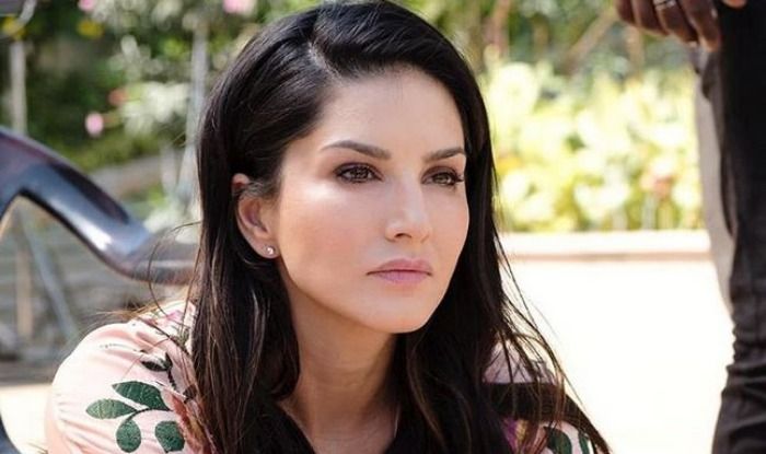 Sunny Leone Sex Black Cobra Vedios - Sunny Leone Issues Denial After Name Pops up on Cobra Post List as Celeb  Who Would Campaign For Political Parties | India.com