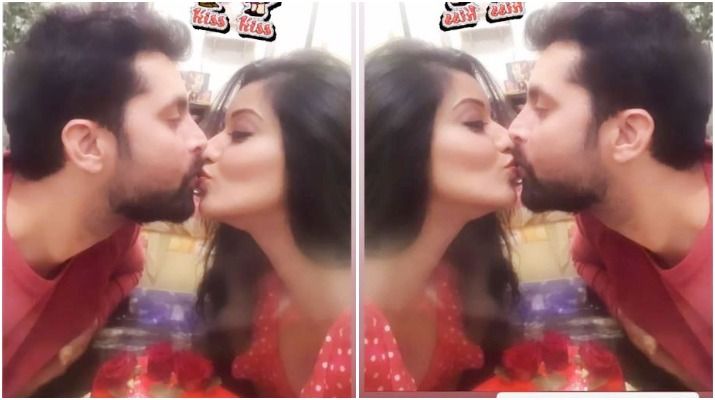 Kiss Day Bhojpuri Hot Actress And Nazar Fame Monalisas Lip Lock Kiss With Husband Vikrant 1792