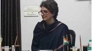 लखनऊ में प्रियंका गांधीः बिना खाए कार्यकर्ताओं संग दोपहर 2 बजे से सुबह 5 बजे तक चली मैराथन मीटिंग लखनऊ में प्रियंका गांधीः बिना खाए कार्यकर्ताओं संग दोपहर 2 बजे से सुबह 5 बजे तक चली मैराथन मीटिंग