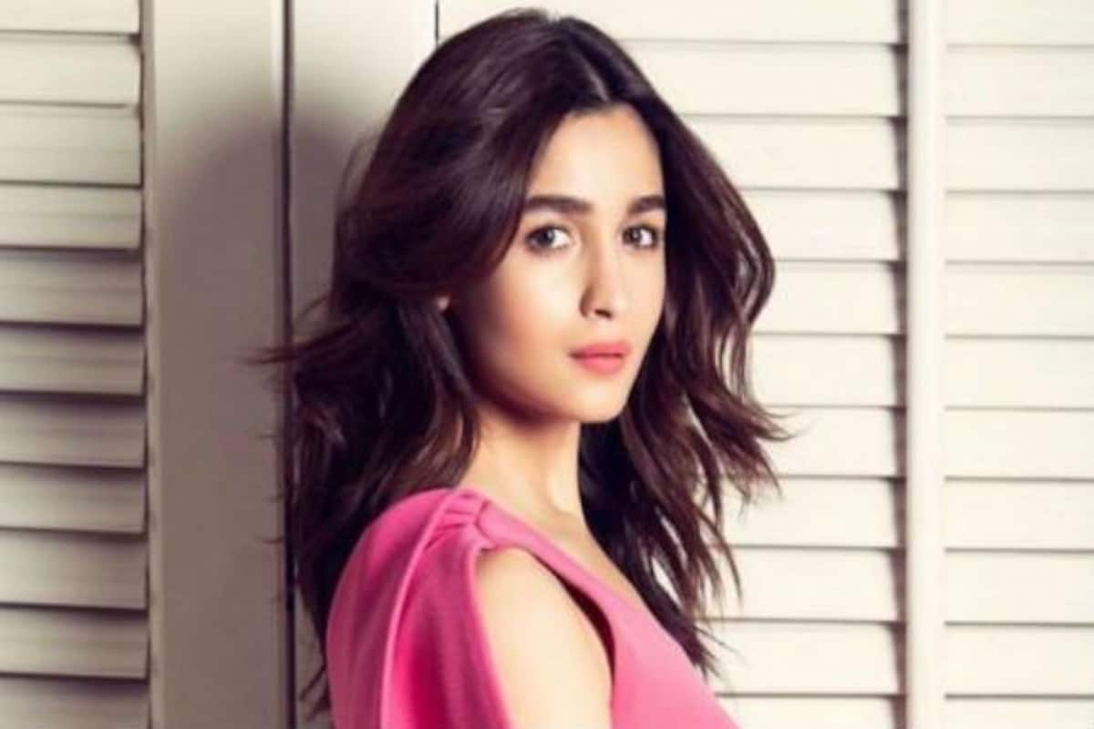 Happy Birthday Alia Bhatt: Twitterati Pour Their Wishes For The Kalank  Actress as She Turns 26 – Check Tweets | India.com