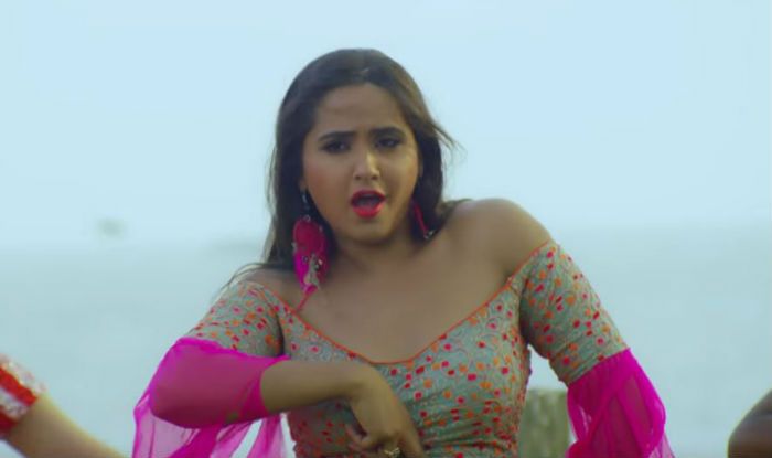 Kajal Singh Ki Xxx Video - Bhojpuri Hot Couple Khesari Lal Yadav And Kajal Raghwani's Sensuous Dance  in 'Daal De Kewadi Mein Killi' Song Crosses Over 24 Million Views- Watch |  India.com