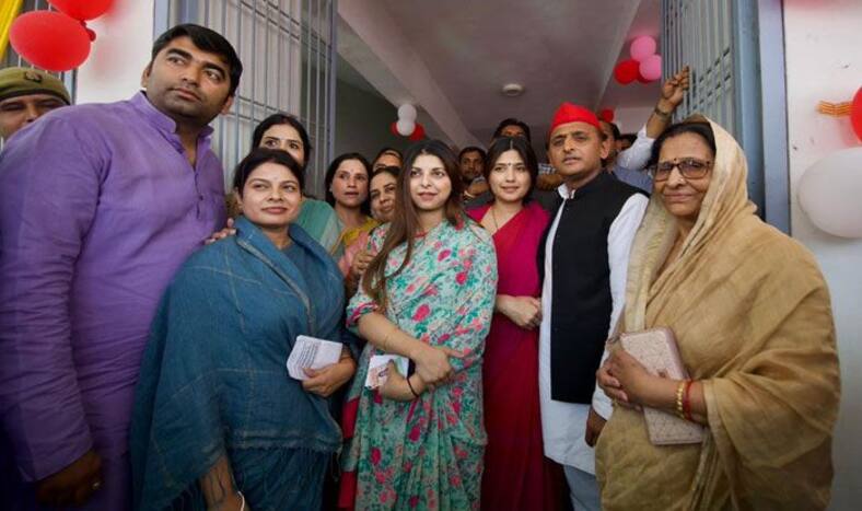 SP's Akhilesh Yadav and his wife Dimple Yadav cast votes