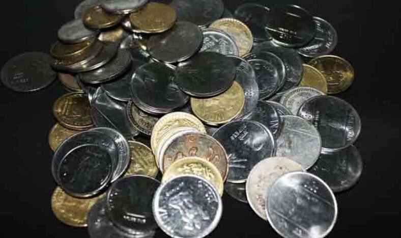 Indian Currency: अगर आपके पास है 25 पैसे का यह खास सिक्का, तो घर बैठे ही मिनटों में बन सकते हैं लखपति
