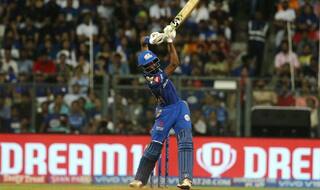 IPL 2019: मुंबई इंडियन्स को पांड्या ने दिलाई जीत, RCB प्लेऑफ की दौड़ से बाहर