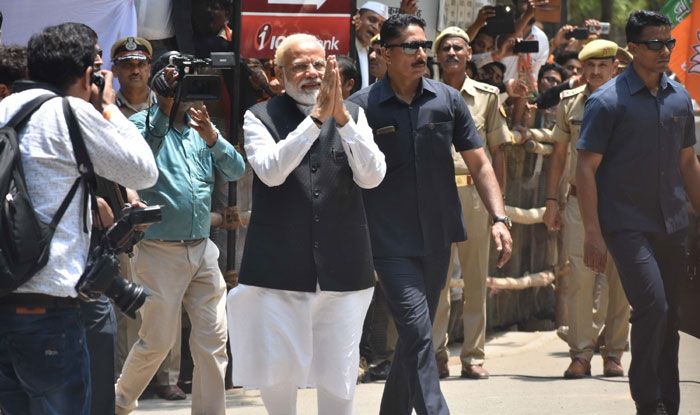 PM Narendra Modi on way to filing nomination in Varanasi