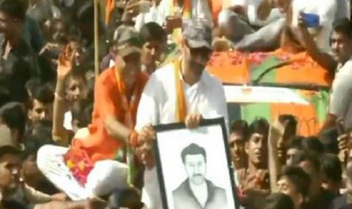 Watch: 'Hindustan Zindabad Tha, Hai Aur Rahega' Plays in Background as Sunny Deol Hold First Roadshow in Barmer