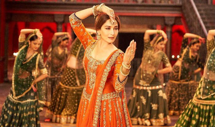 Madhuri Dixit Spells Magic in Kalank's New Song 'Tabah Ho Gaye' Madhuri Dixit Spells Magic in Kalank’s New Song ‘Tabah Ho Gaye’