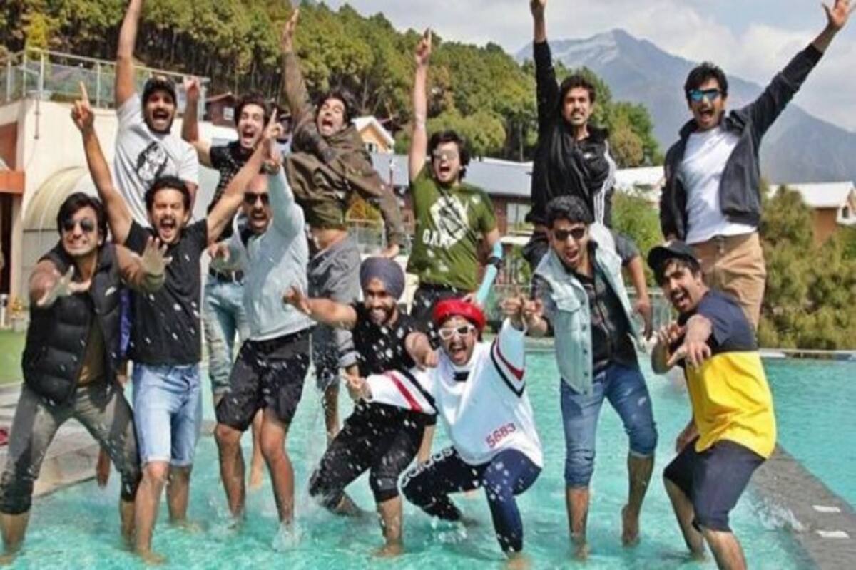 Ranveer Singh's '83 squad heads to Dharamshala for intense training!