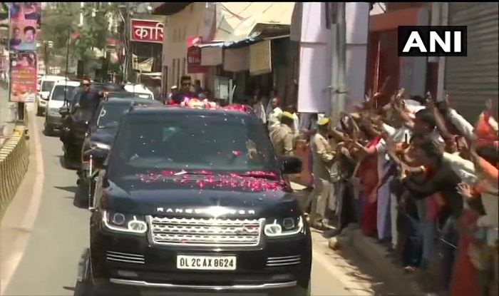 Prime Minister Modi Offers Prayers at Kashi Vishwanath Temple in Varanasi PM Modi