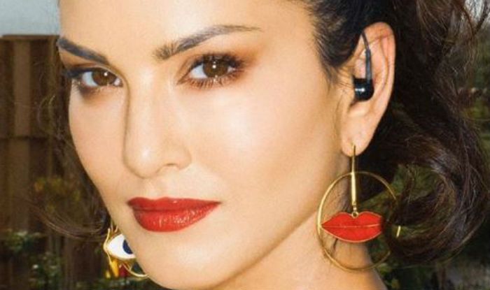 Sunny Leone Looks Smoking Hot in White Outfit And Bold Red Lips as She Gets Ready For Weekend