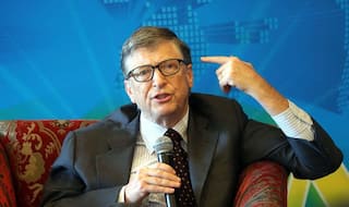 Twitter Alleges Bill Gates Wants to 'Control Population' by 'Systematic Poison' of COVID-19 Vaccines, Trends #ExposeBillGates