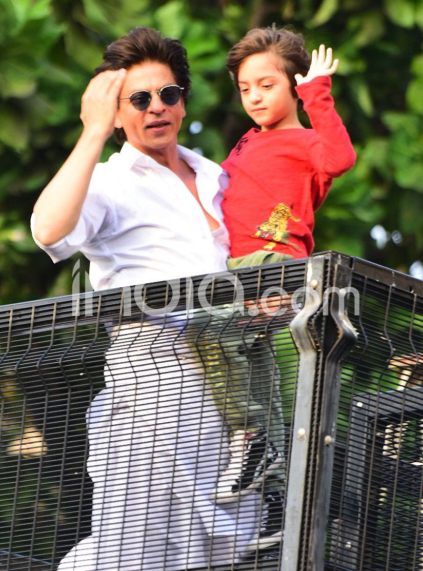Shah Rukh Khan with son AbRam Khan