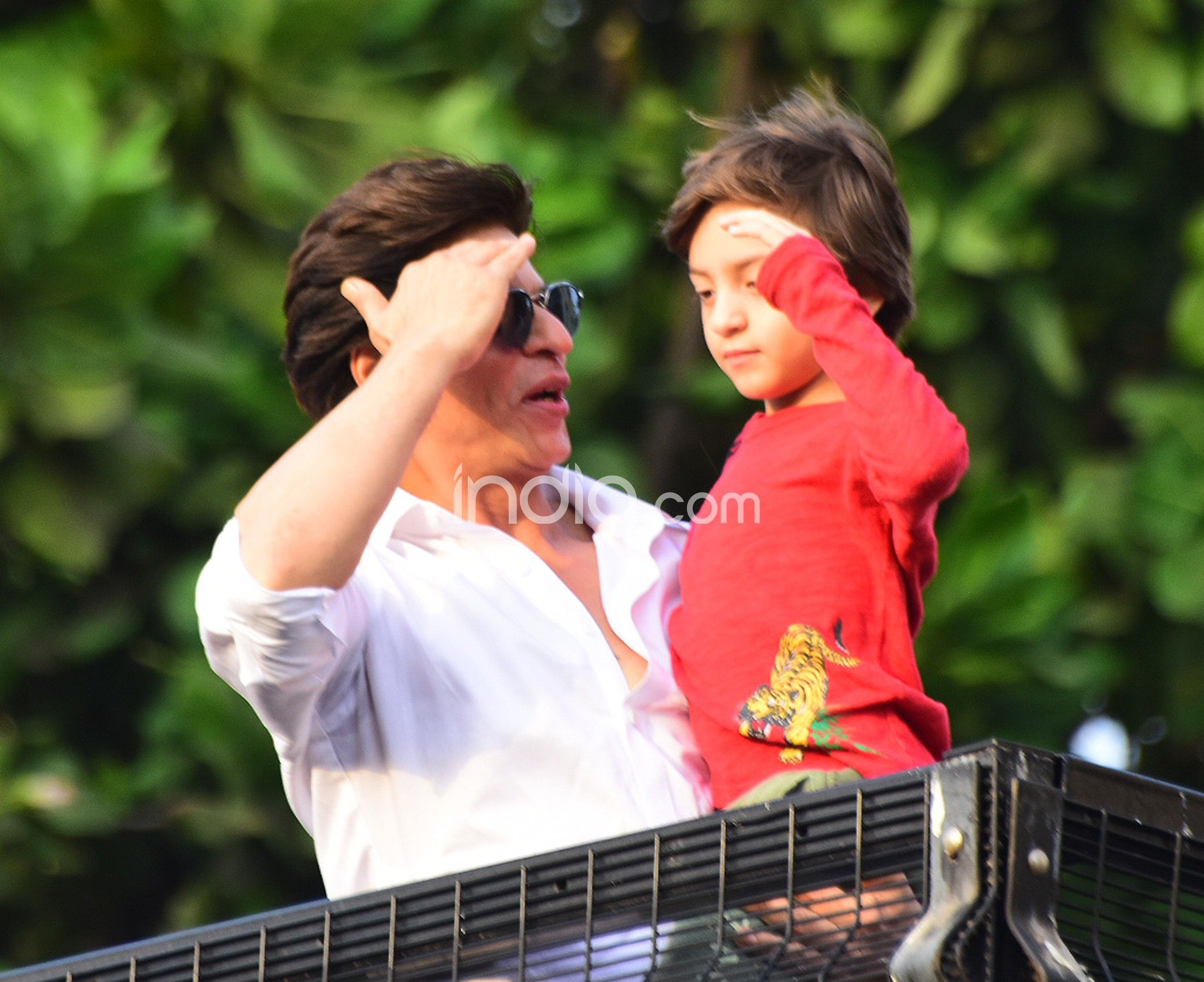Shah Rukh Khan with son AbRam Khan