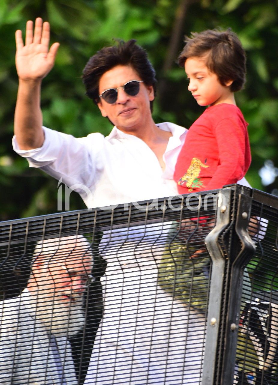 Shah Rukh Khan with son AbRam Khan