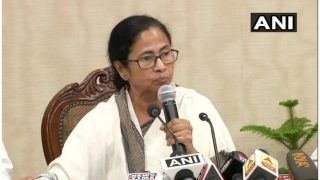 बंगाल में दुर्गा पूजा समिति को टैक्स नोटिस से गरमाई राजनीति, ममता ने कहा- यह पूजा का अपमान बंगाल में दुर्गा पूजा समिति को टैक्स नोटिस से गरमाई राजनीति, ममता ने कहा- यह पूजा का अपमान