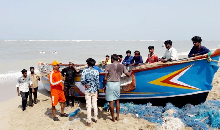 Cyclone Vayu Updates: Gujarat Coastline on High Alert; 1,64,090 People Evacuated From 10 Affected Areas
