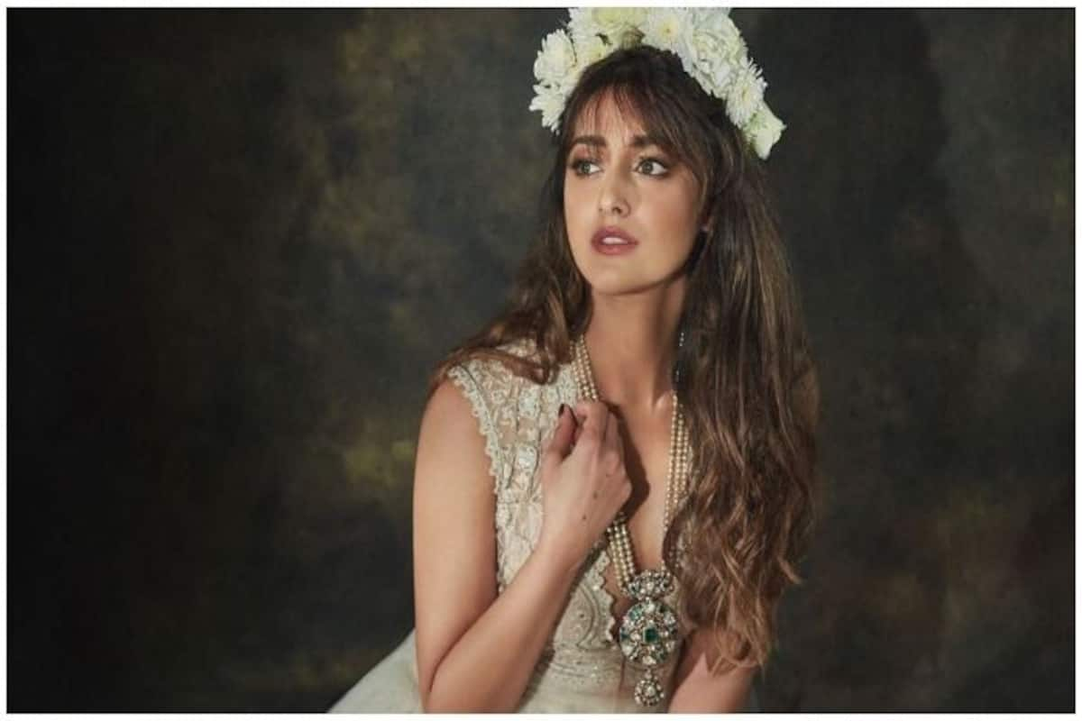 Ileana D'Cruz' Flower Story And Sizzling Photoshoot Picture is All The Pump  You Need to Start Your Week! | India.com