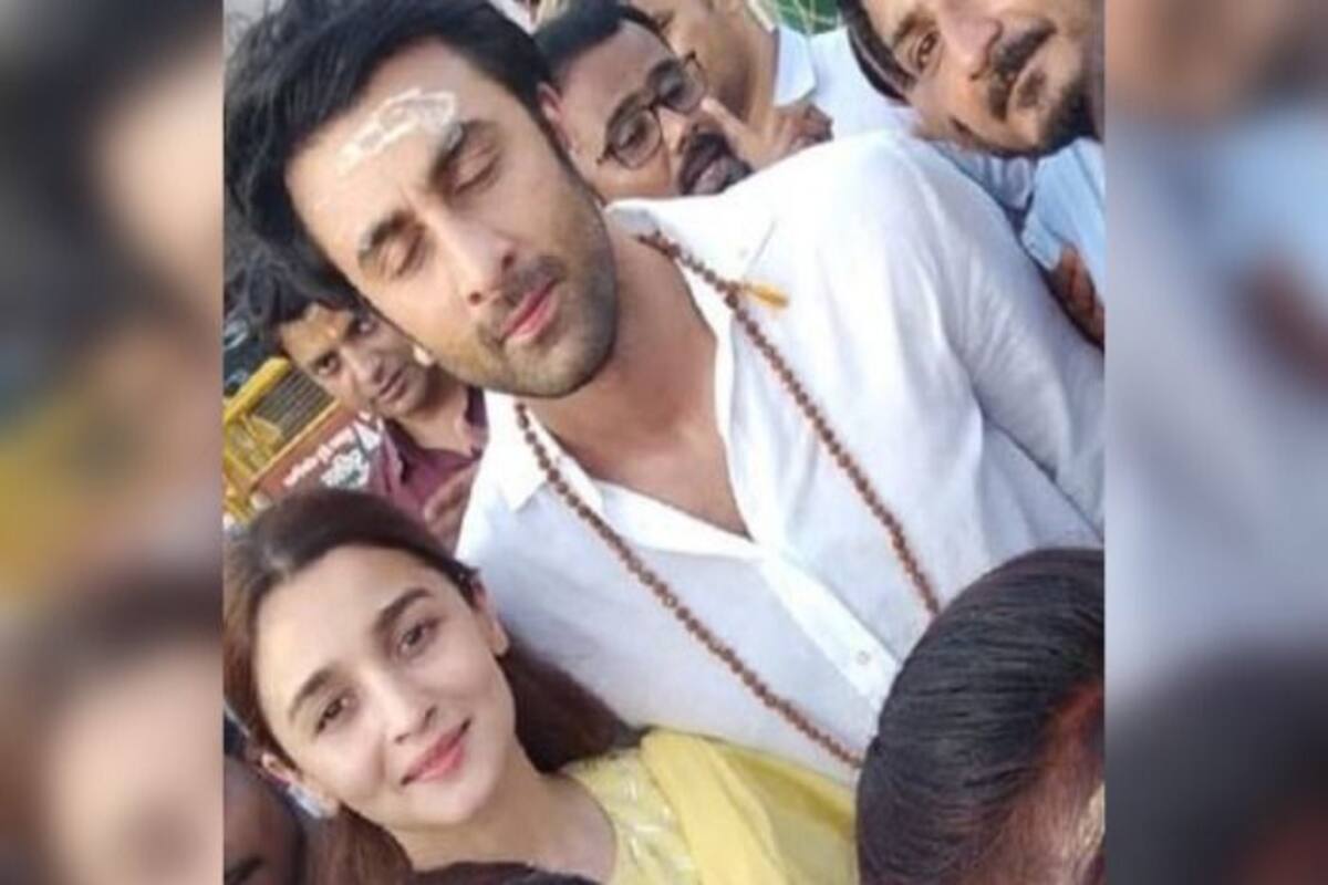 Alia Bhatt and Ranbir Kapoor spotted at Dharma office twinning in