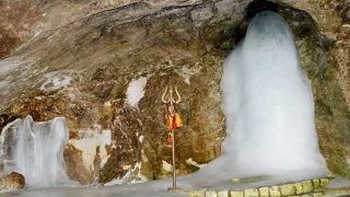 बाबा बर्फानी के दर्शन को उमड़ रहे श्रद्धालु, 20 दिन में ढाई लाख का आंकड़ा हुआ पार बाबा बर्फानी के दर्शन को उमड़ रहे श्रद्धालु, 20 दिन में ढाई लाख का आंकड़ा हुआ पार