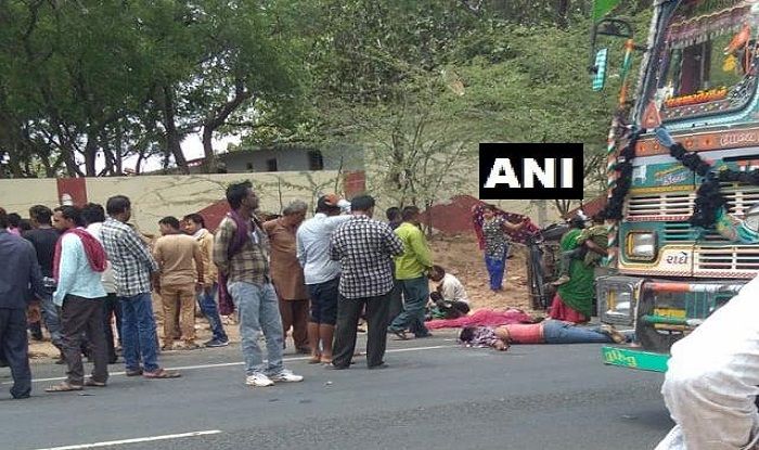 Gujarat: 7 Killed, 10 Injured After Auto Collides With Truck Near Mankuwa Area of Kutch