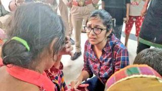 सड़क हादसे के बाद बेहद खराब है उन्नाव रेप पीड़िता की हालत, पैर फ्रैक्चर, सिर में हैं गहरी चोटें सड़क हादसे के बाद बेहद खराब है उन्नाव रेप पीड़िता की हालत, पैर फ्रैक्चर, सिर में हैं गहरी चोटें
