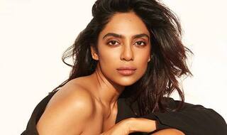 Photos: किंगफिशर कैलेंडर गर्ल रही है यह हुस्न की मल्लिका, किंग खान की वेब सीरीज में भी दिखेगी