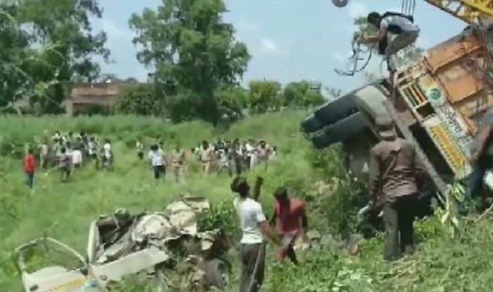 Uttar Pradesh: 16 Dead, Over 5 Injured as Speeding Truck Overturns on 2 ...