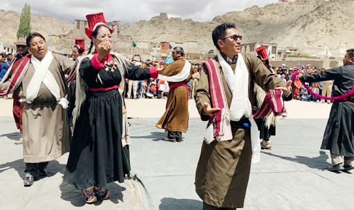 Ladakh traditional dress hi-res stock photography and images - Alamy