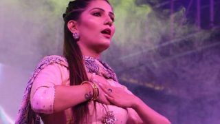 सपना चौधरी ने अपने डांस से यूं मचाई धूम, गुलाबी ड्रेस में देख फैन्स हुए बेकाबू सपना चौधरी ने अपने डांस से यूं मचाई धूम, गुलाबी ड्रेस में देख फैन्स हुए बेकाबू