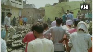 यूपी के एटा में पटाखा फैक्ट्री में विस्फोट, 6 लोगों की मौत, कई घायल यूपी के एटा में पटाखा फैक्ट्री में विस्फोट, 6 लोगों की मौत, कई घायल