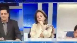 Panelist of Pakistani TV Channel Falls Off Chair During Debate on Kashmir: Watch Video Panelist of Pakistani TV Channel Falls Off Chair During Debate on Kashmir: Watch Video