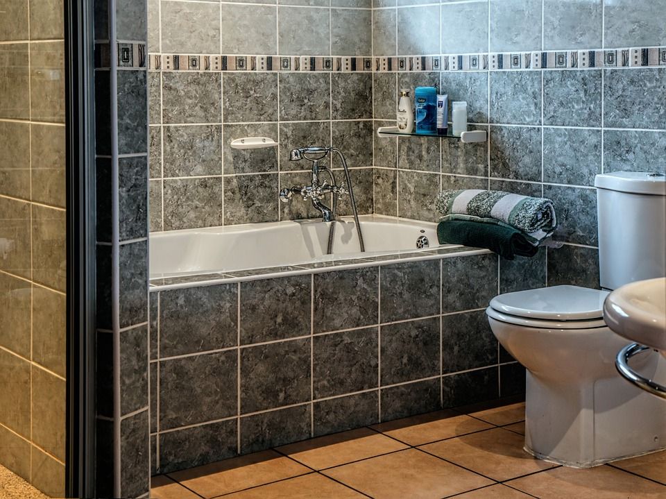 Feng Shui Tips to Keep Your Bathroom Tidy Feng Shui Tips to Keep Your Bathroom Tidy
