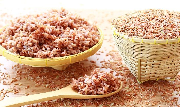 Brown Rice benefits in hindi brown rice ke fayede Brown Rice Helps In Diabetes digestion and obesity