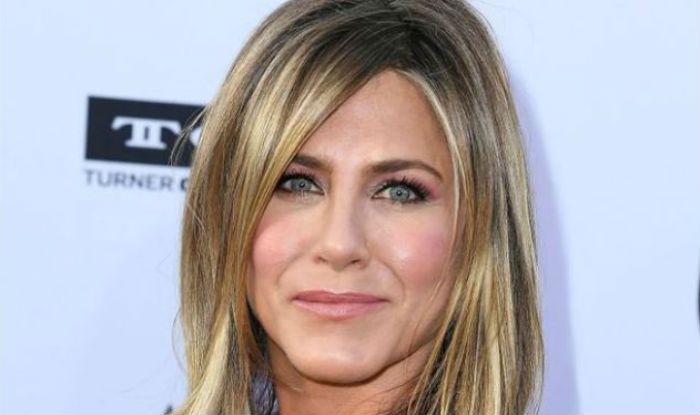 Jennifer Aniston Urges Fans to Help India Fight COVID-19, Asks All to Build Awareness
