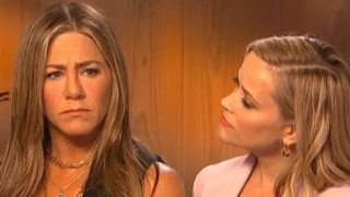 Green Sisters Are Back! Jennifer Aniston, Reese Witherspoon Enact Scene From F.R.I.E.N.D.S, Video Goes Viral Green Sisters Are Back! Jennifer Aniston, Reese Witherspoon Enact Scene From F.R.I.E.N.D.S, Video Goes Viral