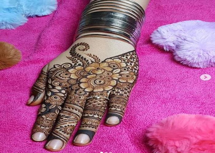 1682506147finger-mehndi-design-3-2.jpg